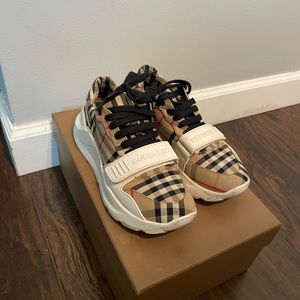 Regis Embossed Logo Plaid Chunky Sneakers, 37